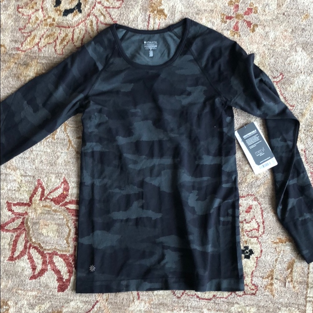 Athleta top